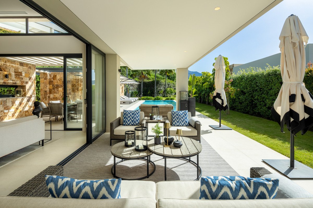5 Bed Detached Villa in Nueva Andalucía
