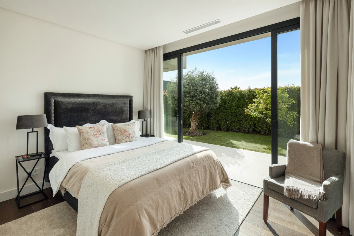 5 Bed Detached Villa in Nueva Andalucía