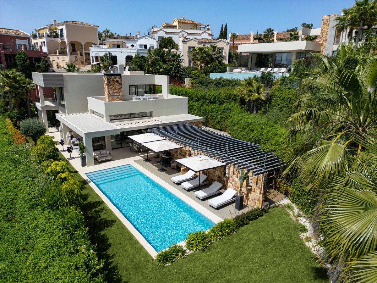 5 Bed Detached Villa in Nueva Andalucía