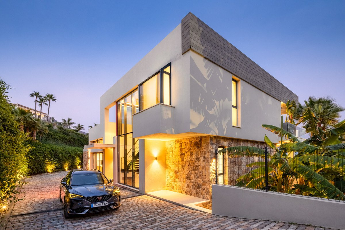 5 Bed Detached Villa in Nueva Andalucía