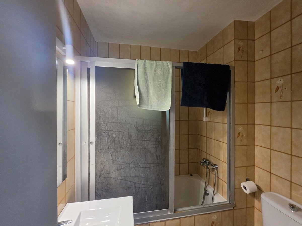 3 Bed Top Floor Apartment in La Línea