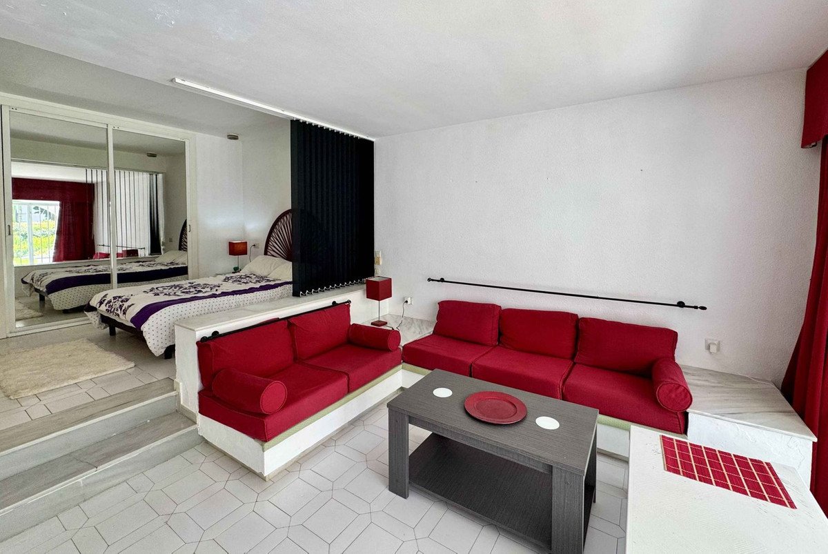 Ground Floor Studio in Miraflores