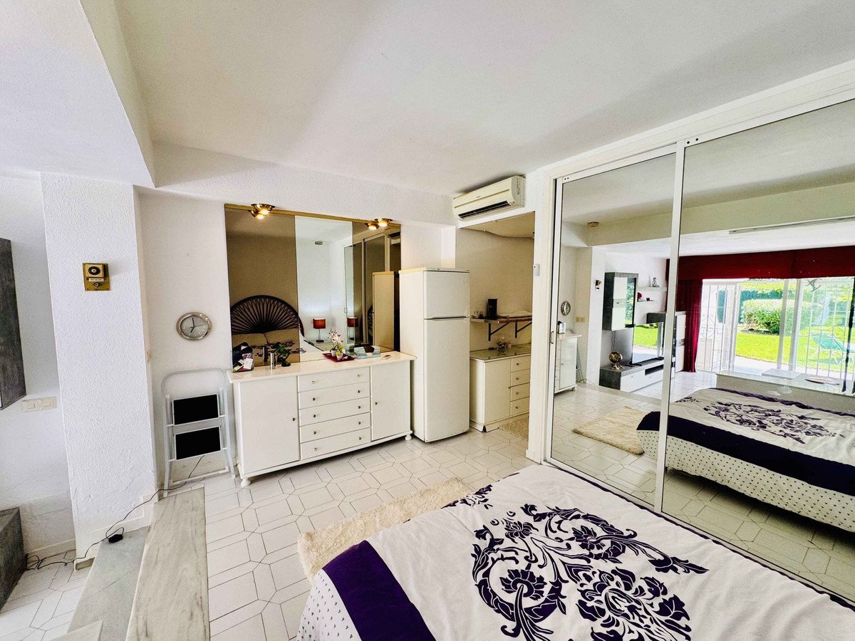 Ground Floor Studio in Miraflores
