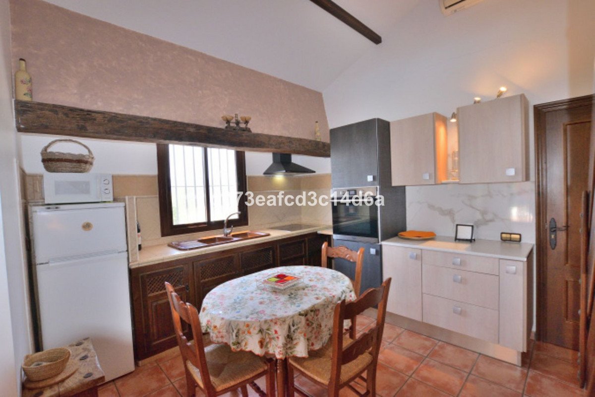 4 Bed Finca - Cortijo in El Gastor