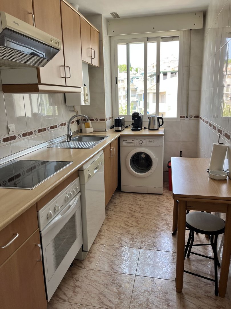 1 Bed Middle Floor Apartment in Nueva Andalucía