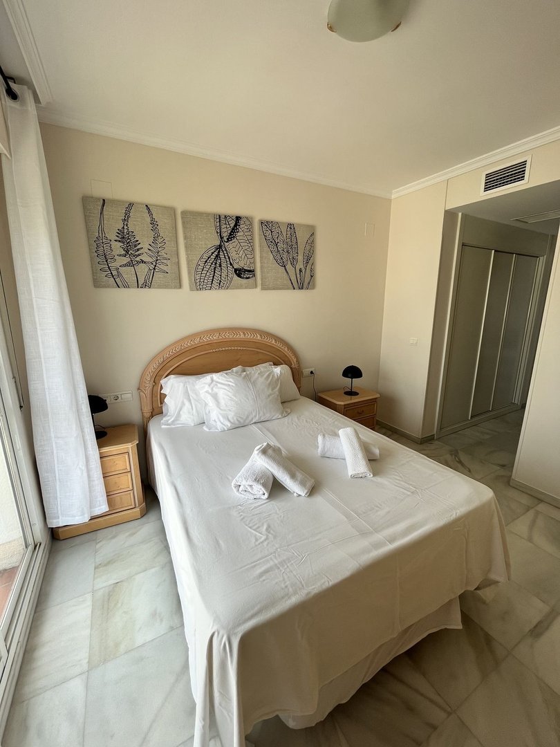 1 Bed Middle Floor Apartment in Nueva Andalucía