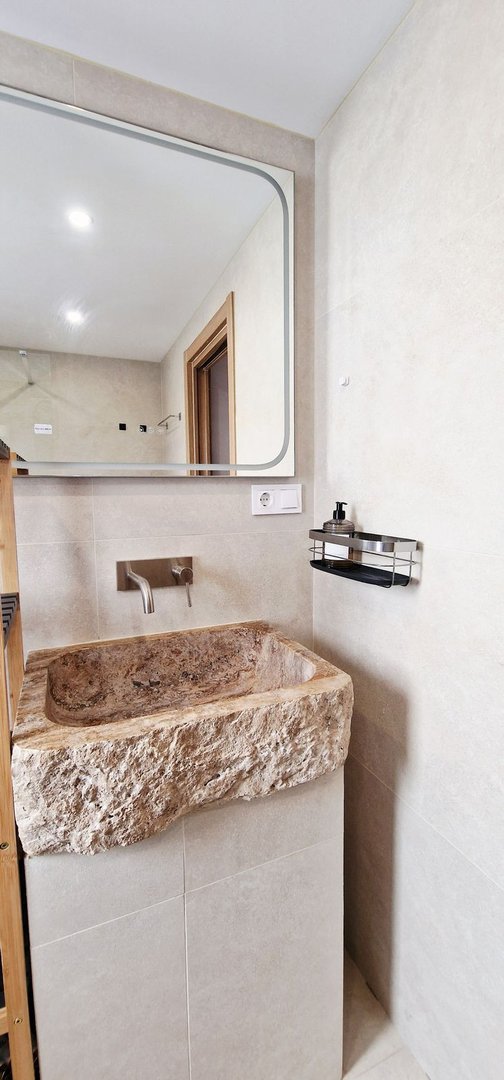 1 Bed Middle Floor Apartment in La Duquesa