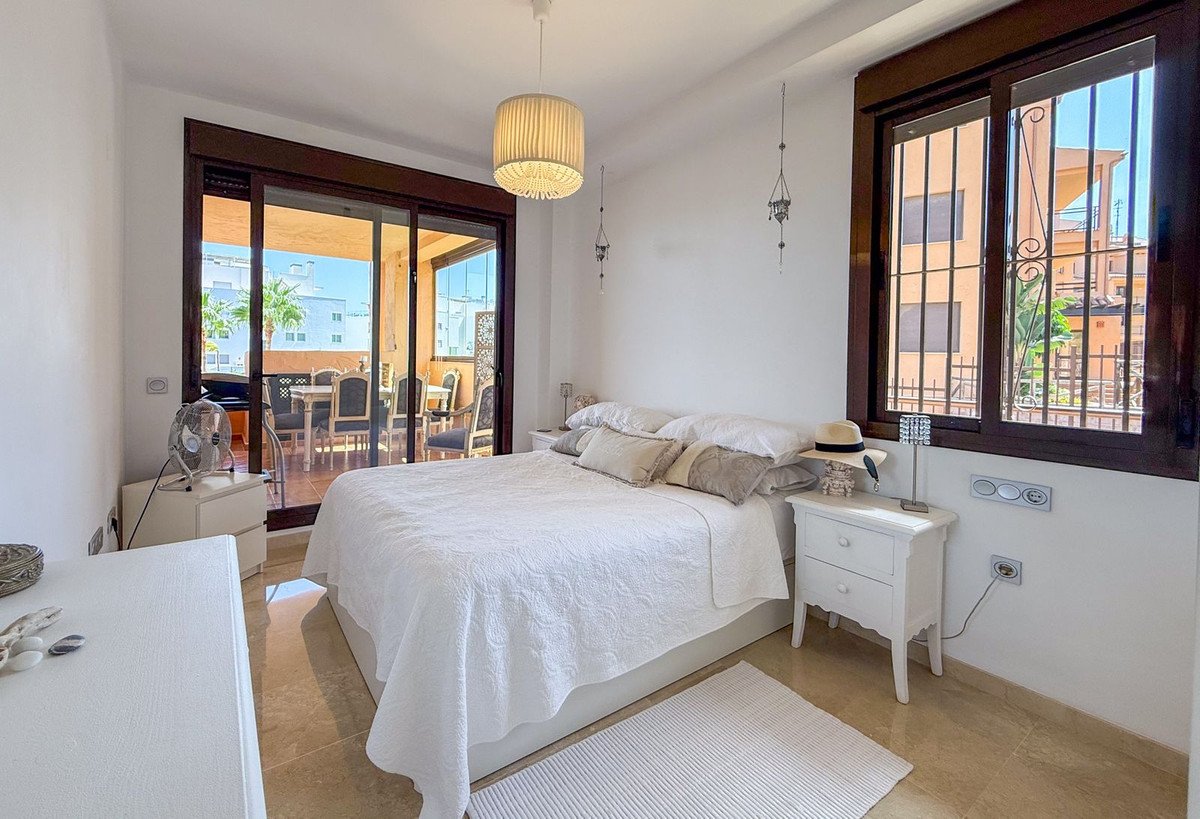2 Bed Middle Floor Apartment in La Cala de Mijas
