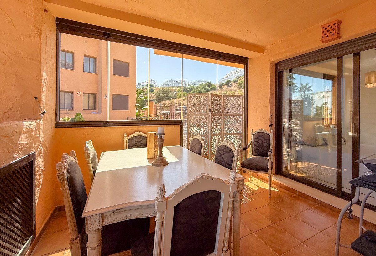 2 Bed Middle Floor Apartment in La Cala de Mijas
