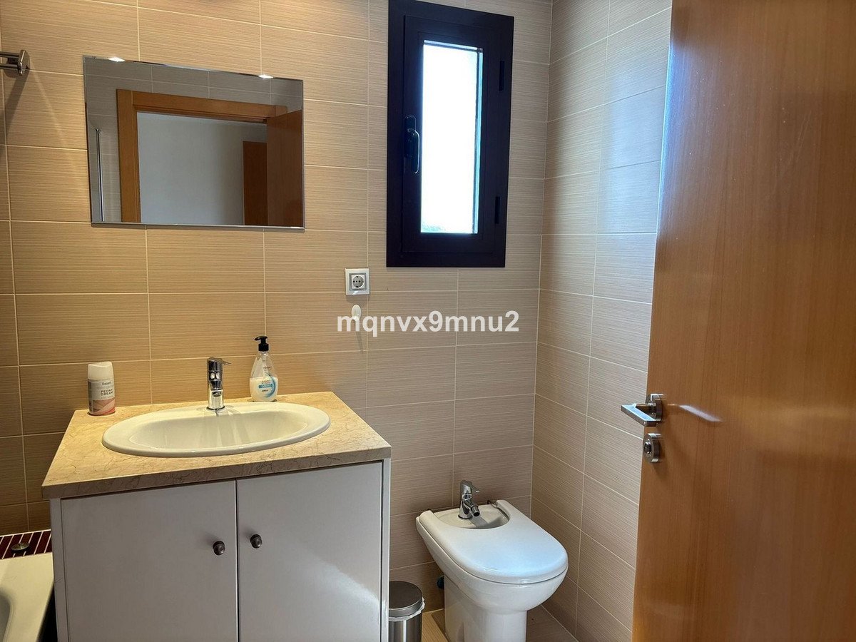 2 Bed Middle Floor Apartment in La Cala de Mijas