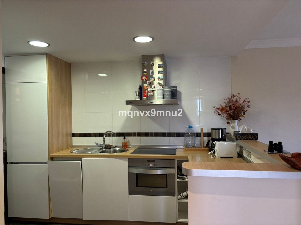 2 Bed Middle Floor Apartment in La Cala de Mijas