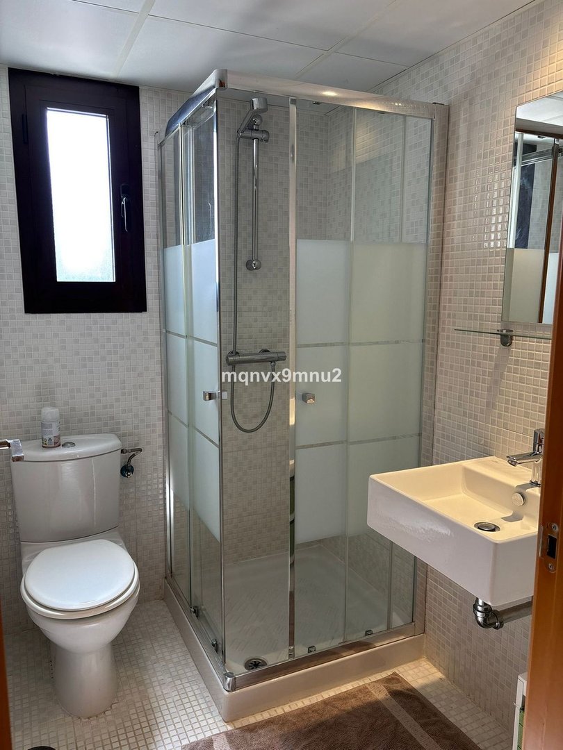 2 Bed Middle Floor Apartment in La Cala de Mijas