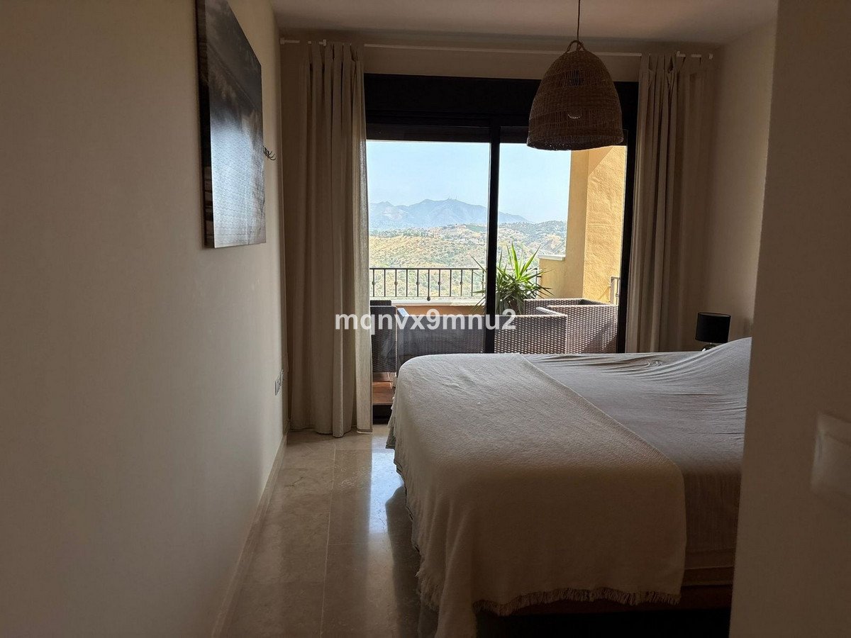 2 Bed Middle Floor Apartment in La Cala de Mijas