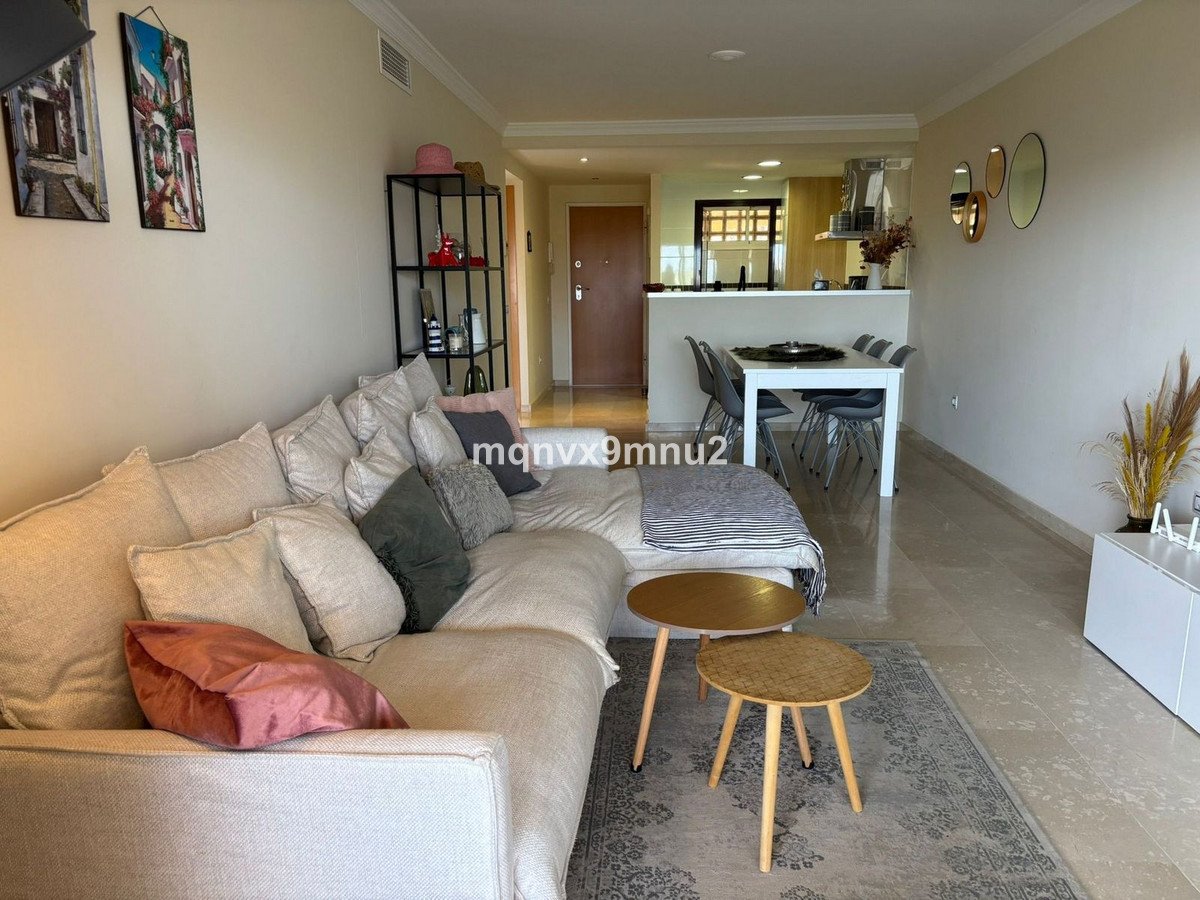 2 Bed Middle Floor Apartment in La Cala de Mijas