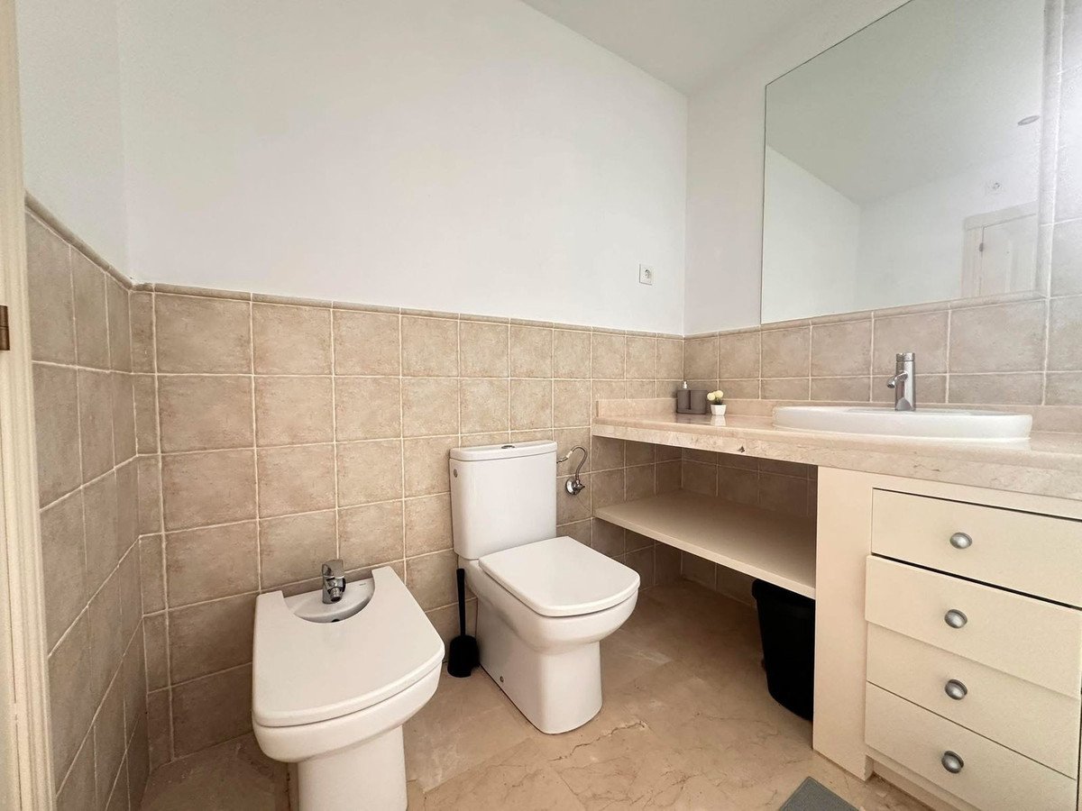 2 Bed Ground Floor Apartment in Estepona