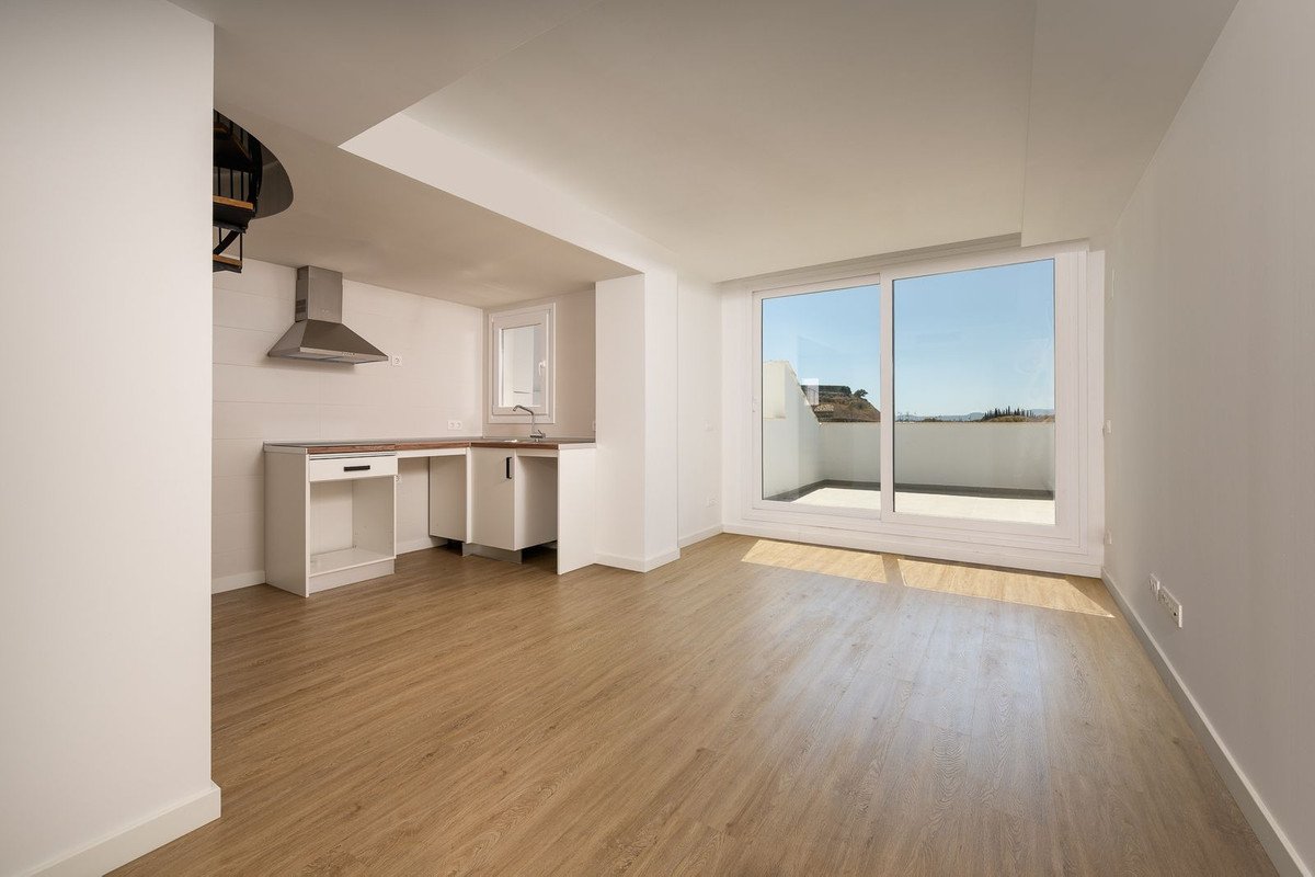 3 Bed Penthouse Duplex in Torreblanca