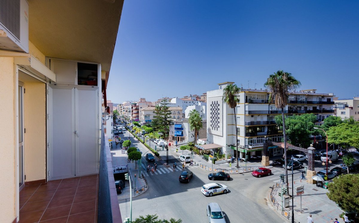 3 Bed Middle Floor Apartment in Fuengirola