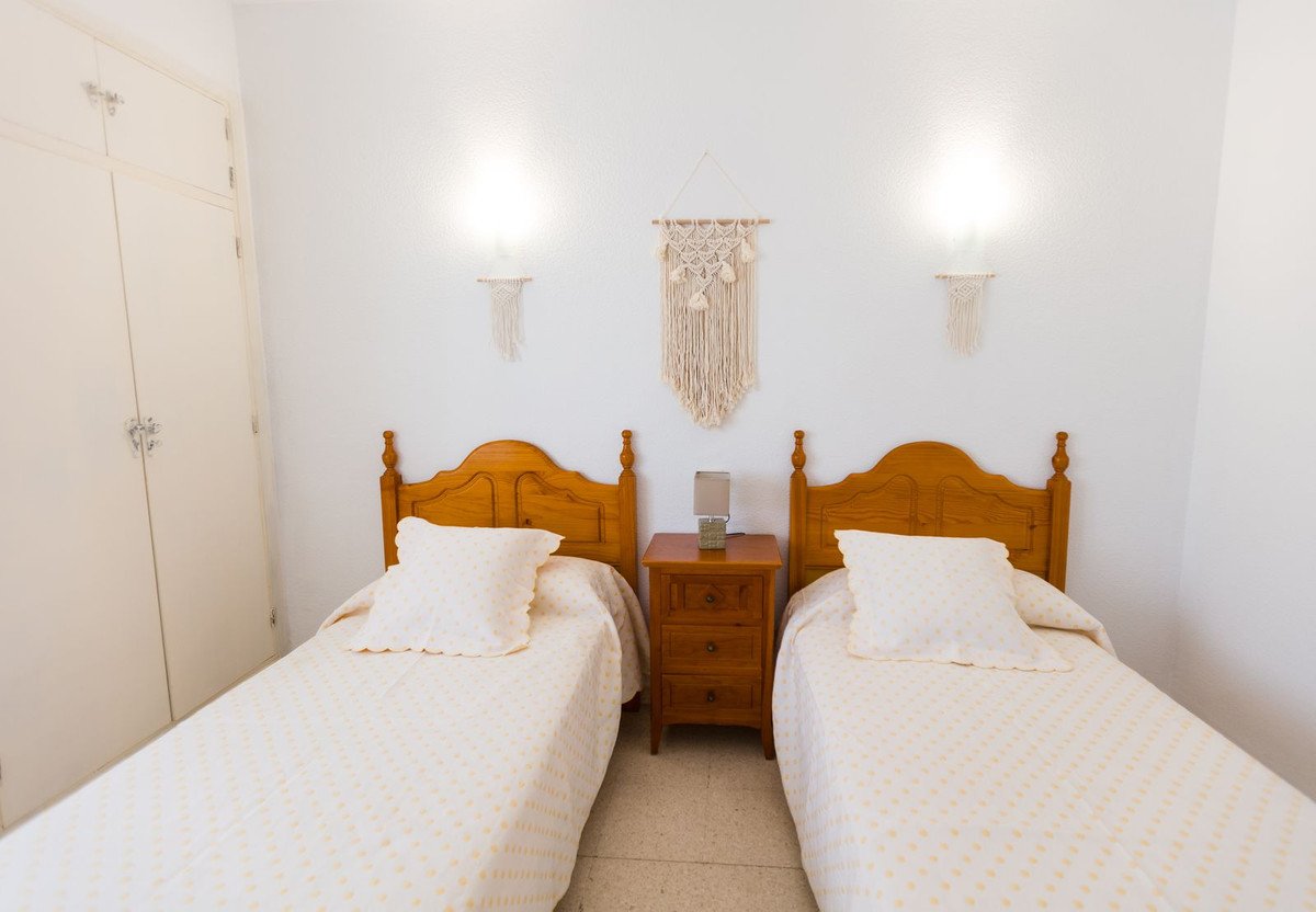 3 Bed Middle Floor Apartment in Fuengirola