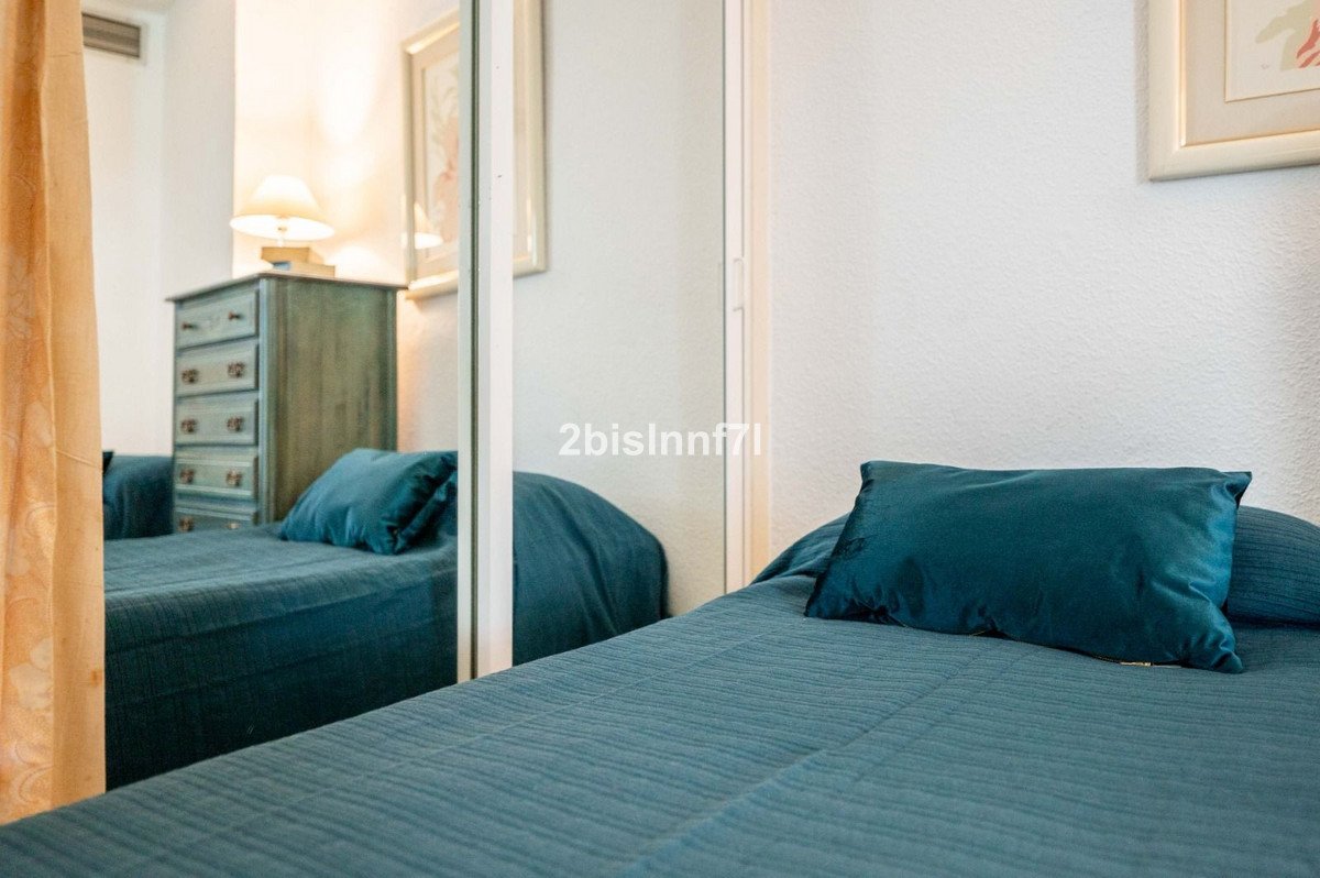 2 Bed Middle Floor Apartment in Miraflores