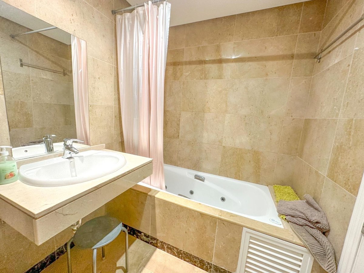 2 Bed Middle Floor Apartment in La Alcaidesa