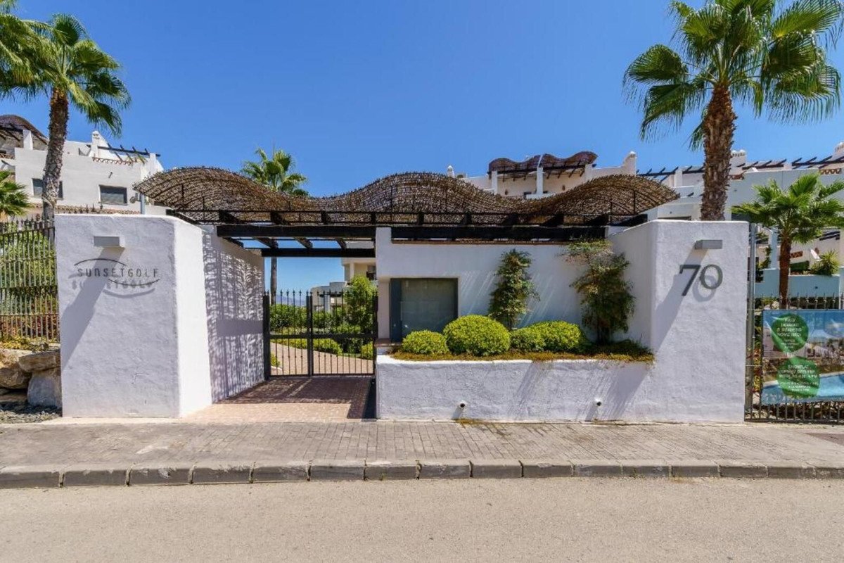 2 Bed Penthouse in Estepona
