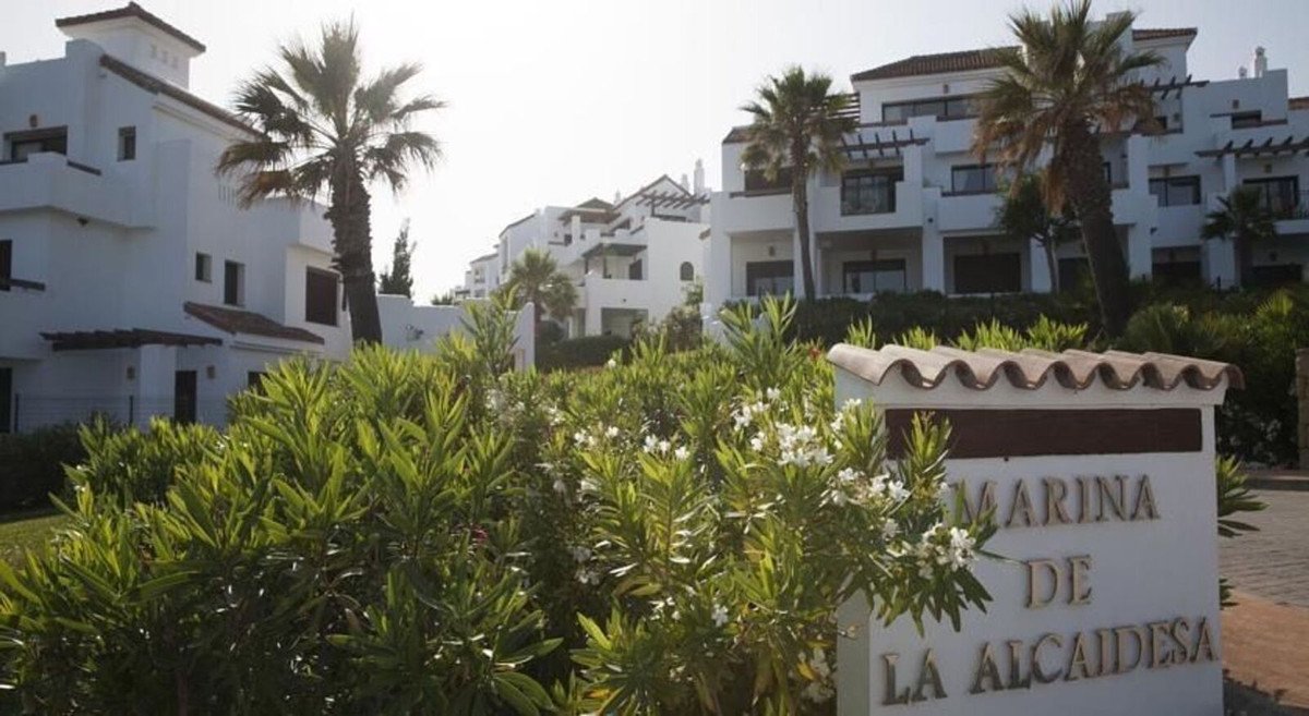 2 Bed Middle Floor Apartment in La Alcaidesa