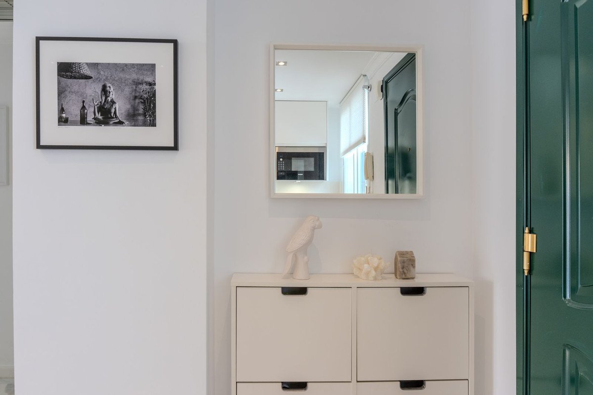 2 Bed Top Floor Apartment in Nueva Andalucía