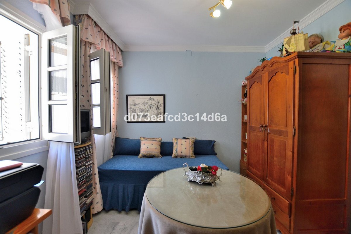 3 Bed Middle Floor Apartment in Ronda
