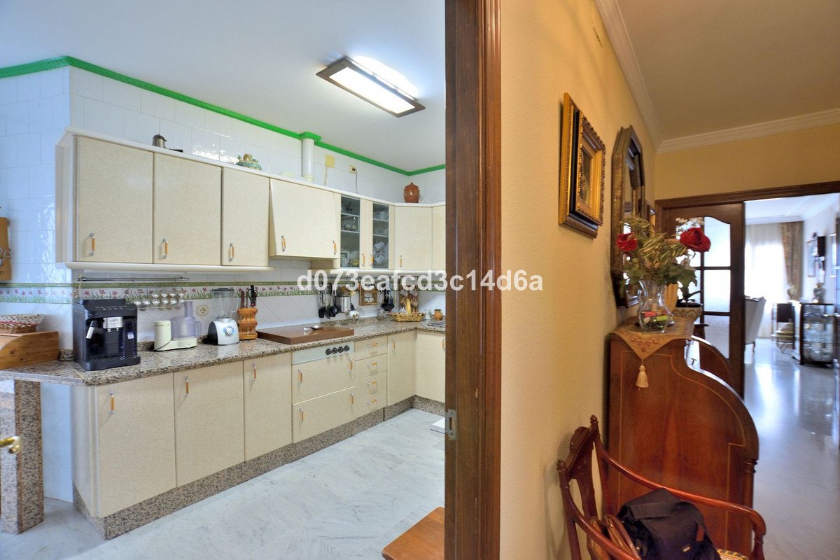 3 Bed Middle Floor Apartment in Ronda