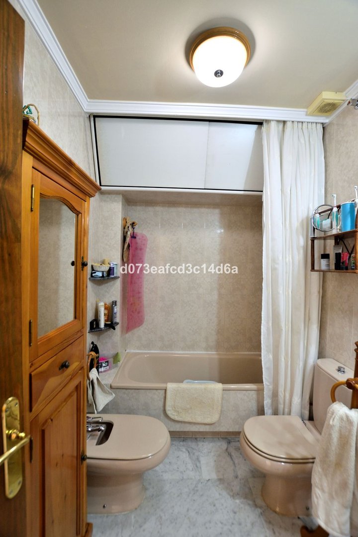 3 Bed Middle Floor Apartment in Ronda
