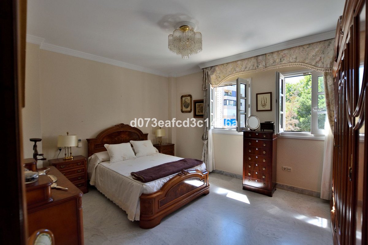 3 Bed Middle Floor Apartment in Ronda
