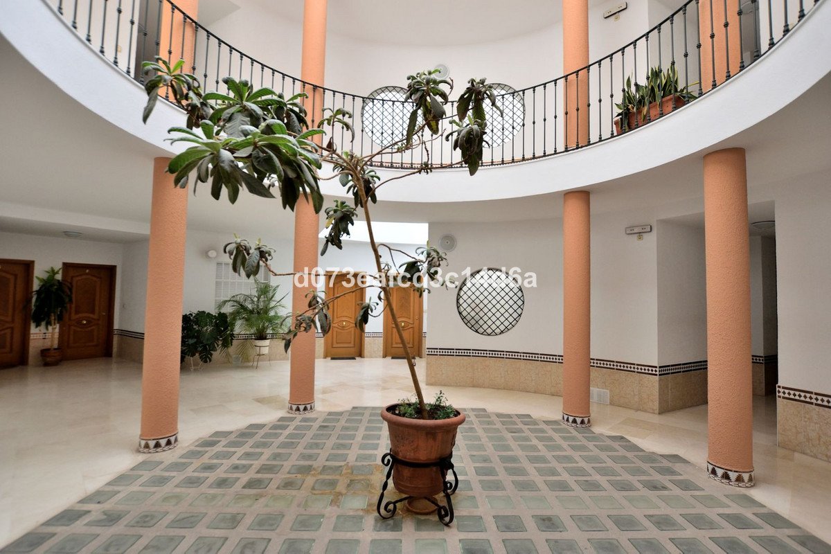 3 Bed Middle Floor Apartment in Ronda
