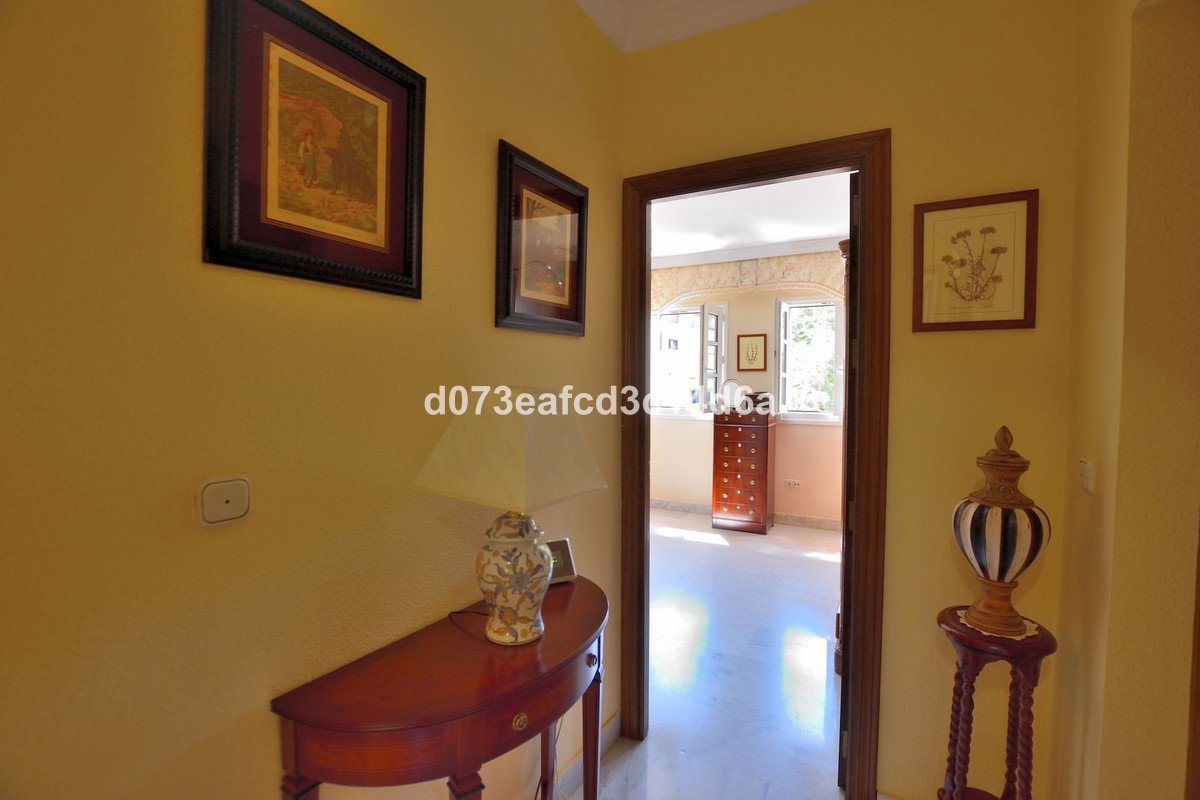 3 Bed Middle Floor Apartment in Ronda