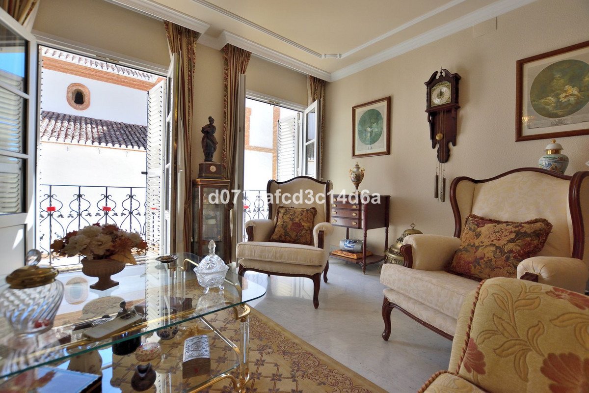 3 Bed Middle Floor Apartment in Ronda