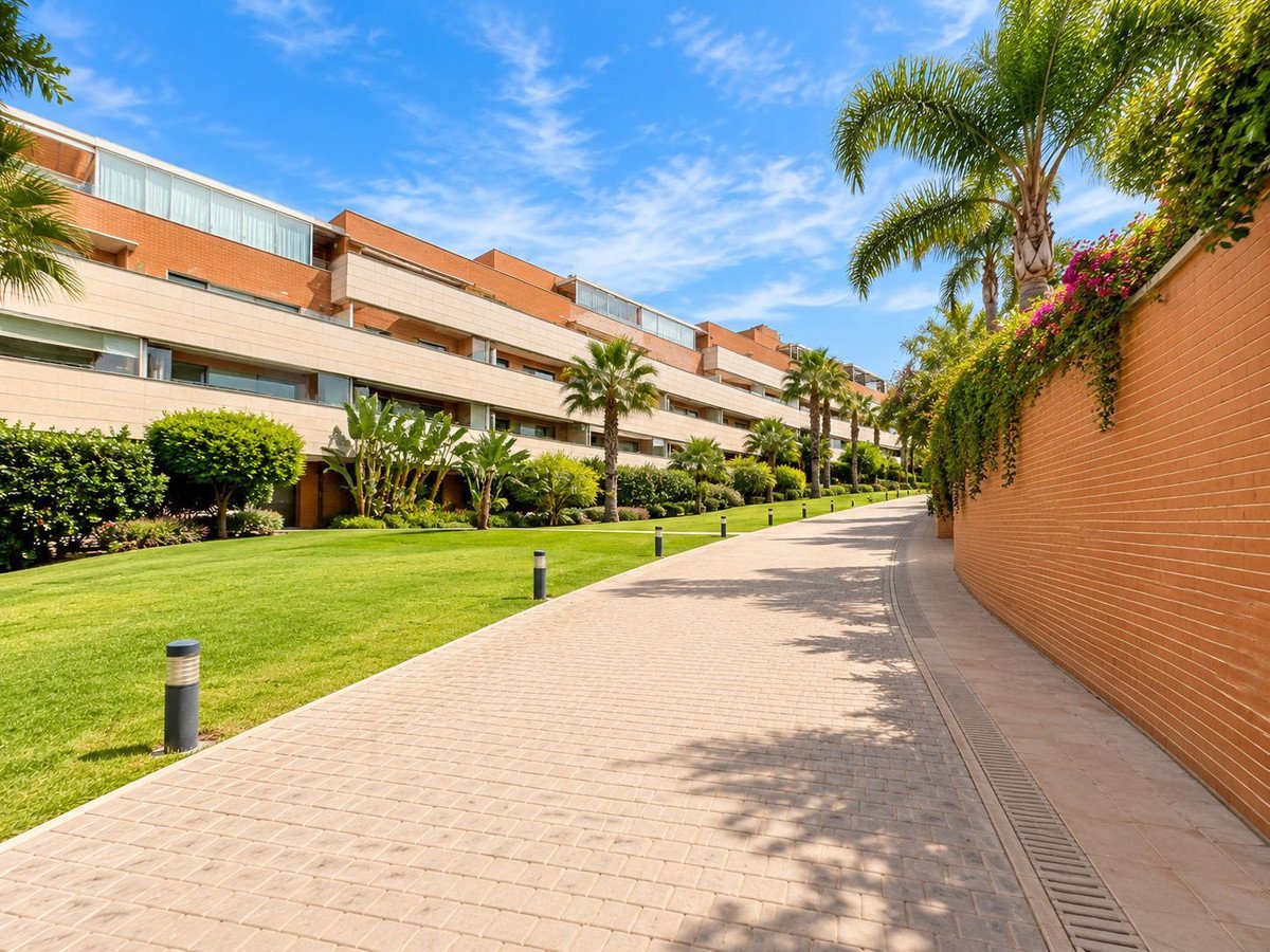 3 Bed Ground Floor Apartment in Torremolinos