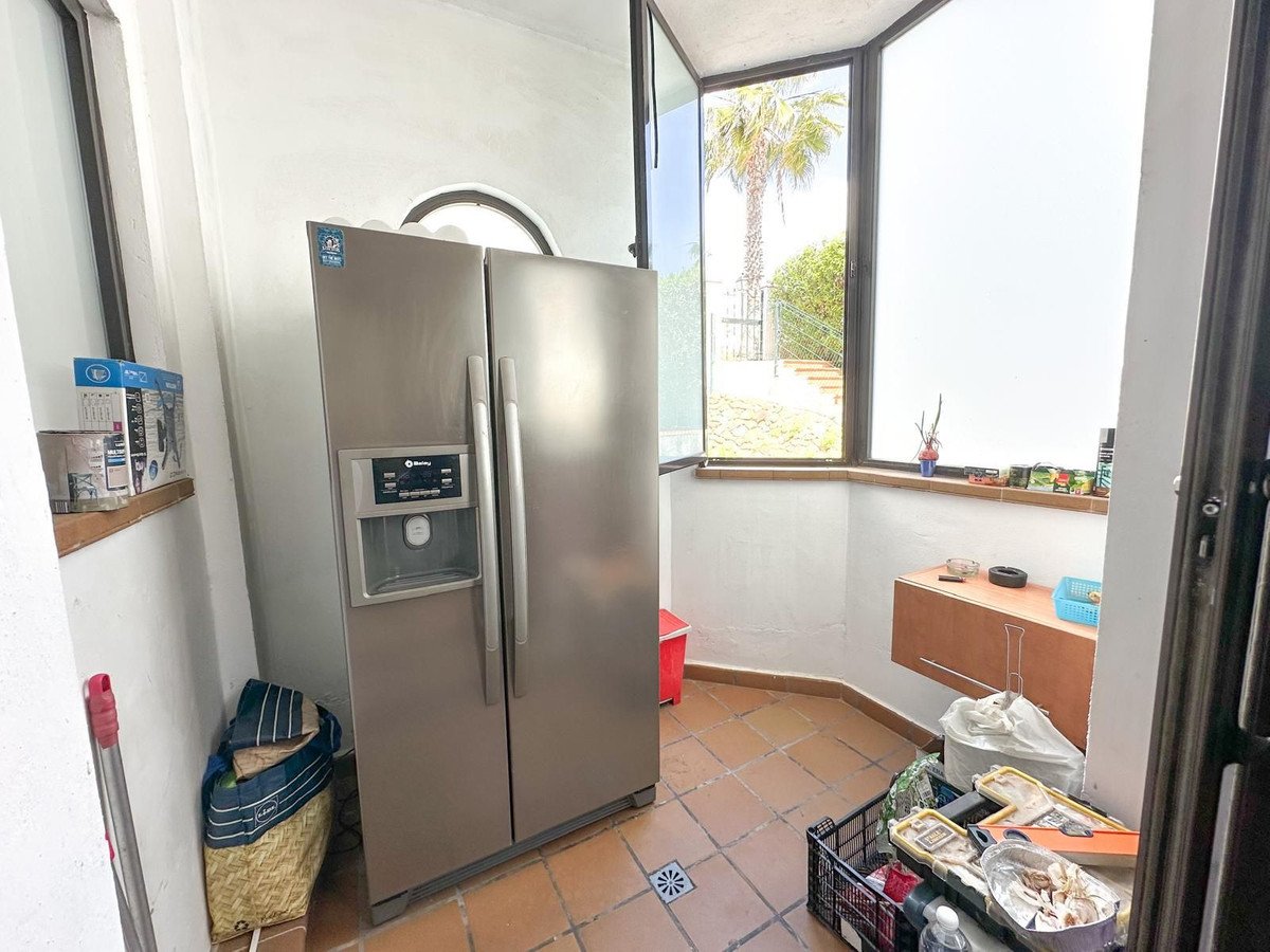 2 Bed Middle Floor Apartment in La Alcaidesa