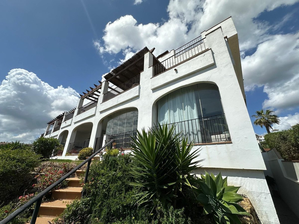 2 Bed Middle Floor Apartment in La Alcaidesa
