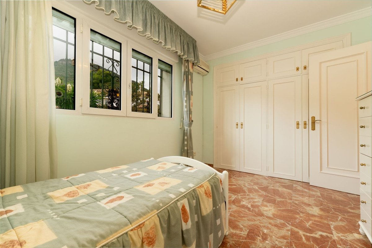 7 Bed Detached Villa in Alhaurín de la Torre