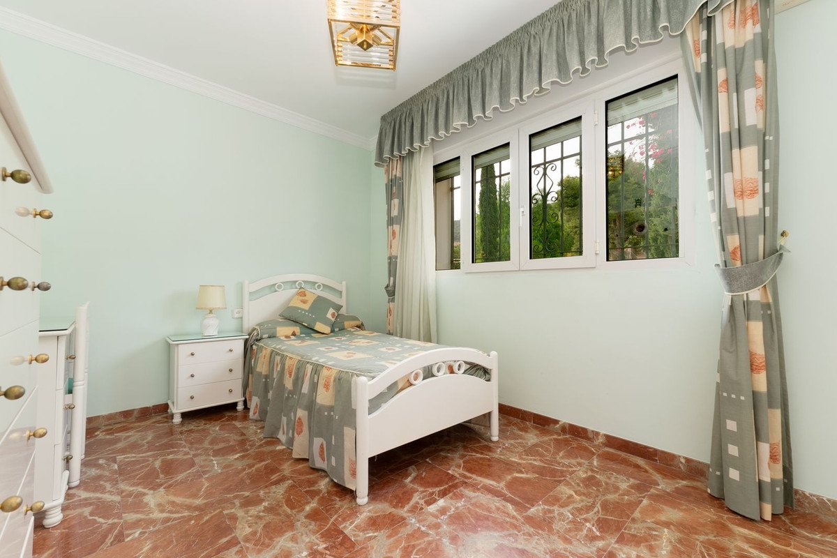 7 Bed Detached Villa in Alhaurín de la Torre