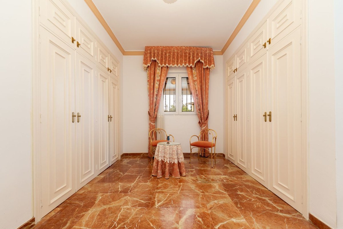 7 Bed Detached Villa in Alhaurín de la Torre