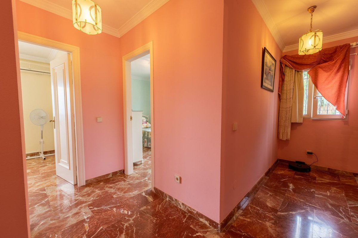 7 Bed Detached Villa in Alhaurín de la Torre