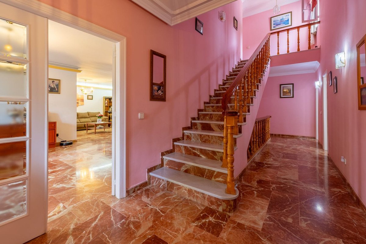 7 Bed Detached Villa in Alhaurín de la Torre