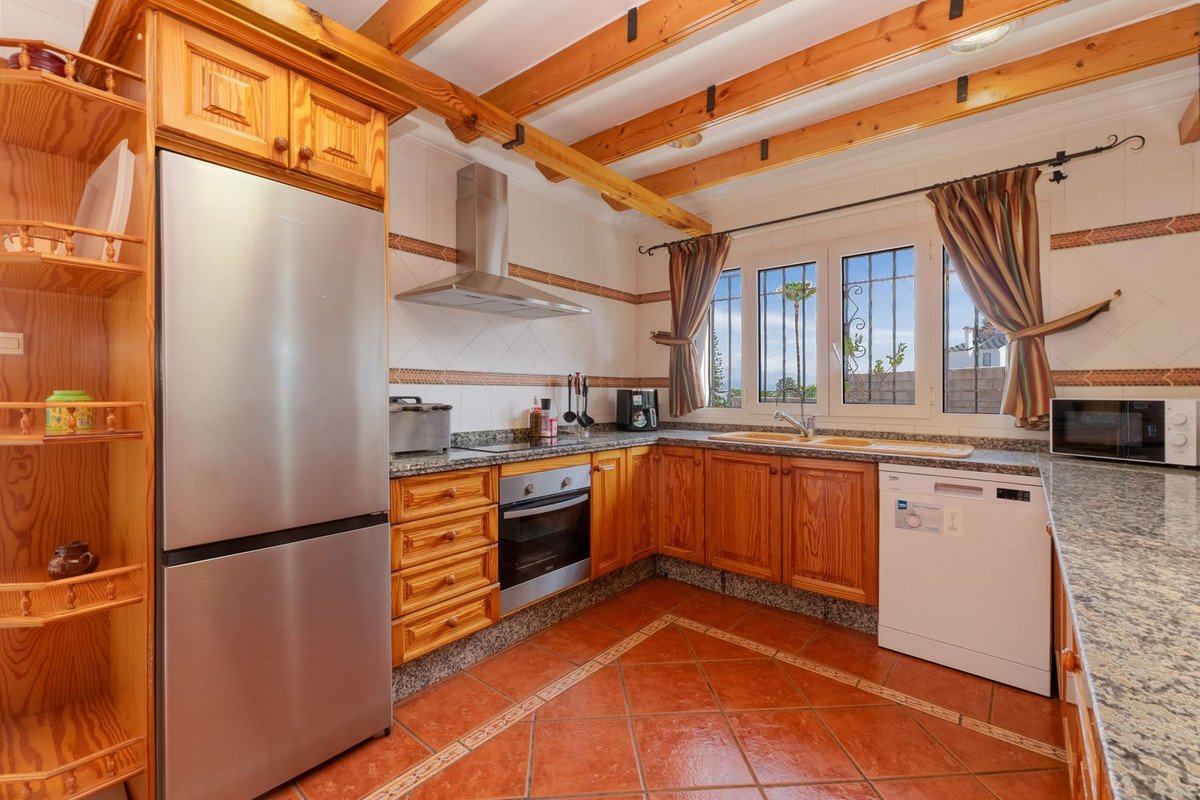 7 Bed Detached Villa in Alhaurín de la Torre