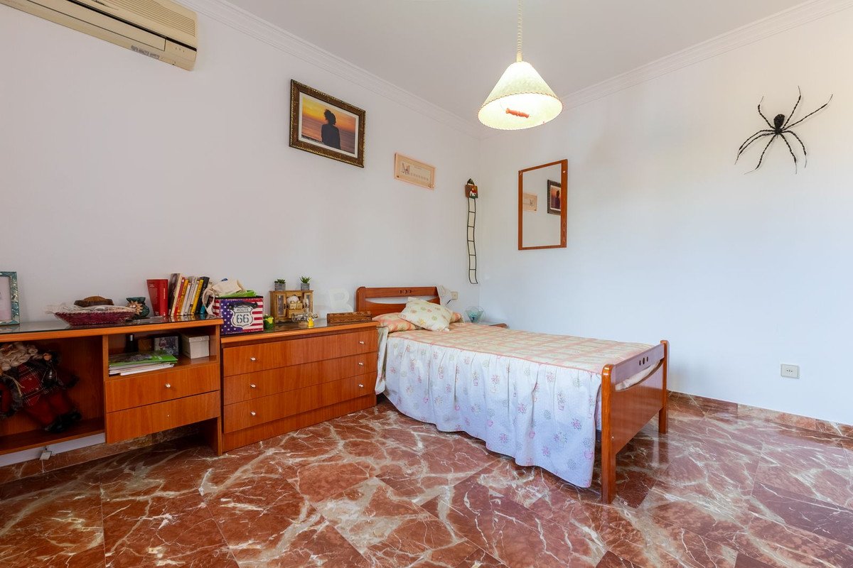 7 Bed Detached Villa in Alhaurín de la Torre