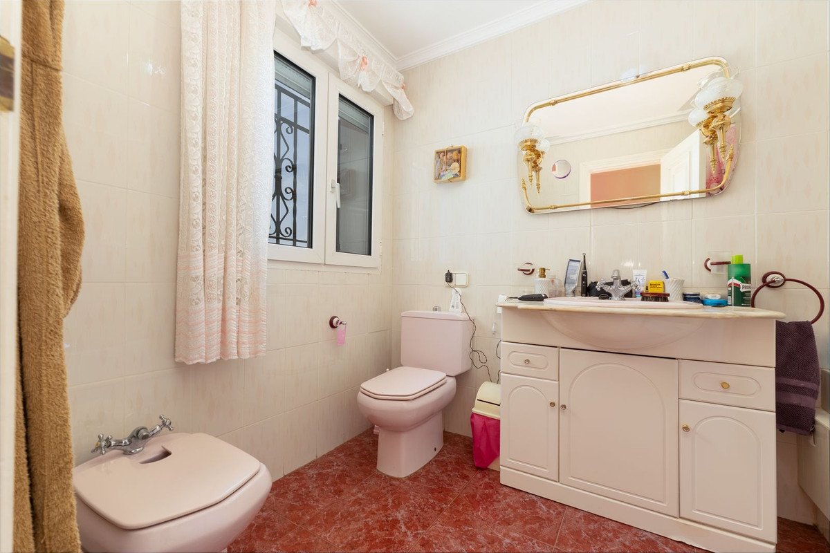 7 Bed Detached Villa in Alhaurín de la Torre
