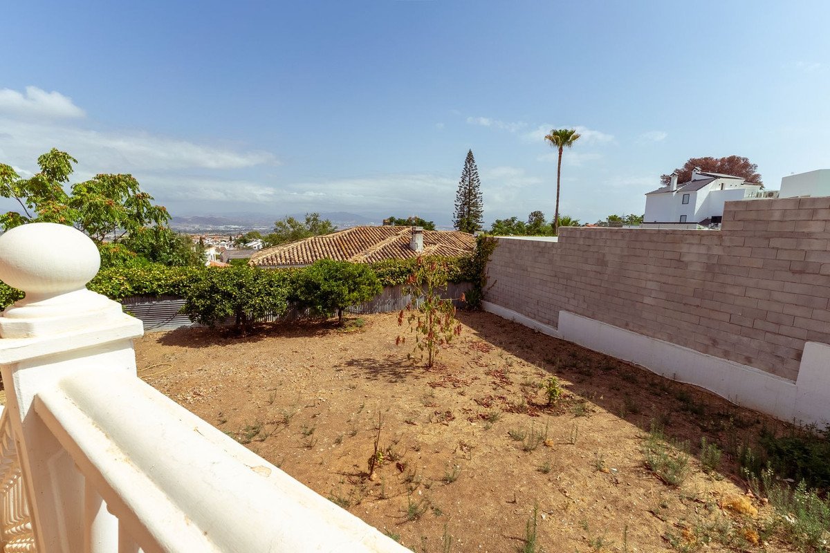 7 Bed Detached Villa in Alhaurín de la Torre