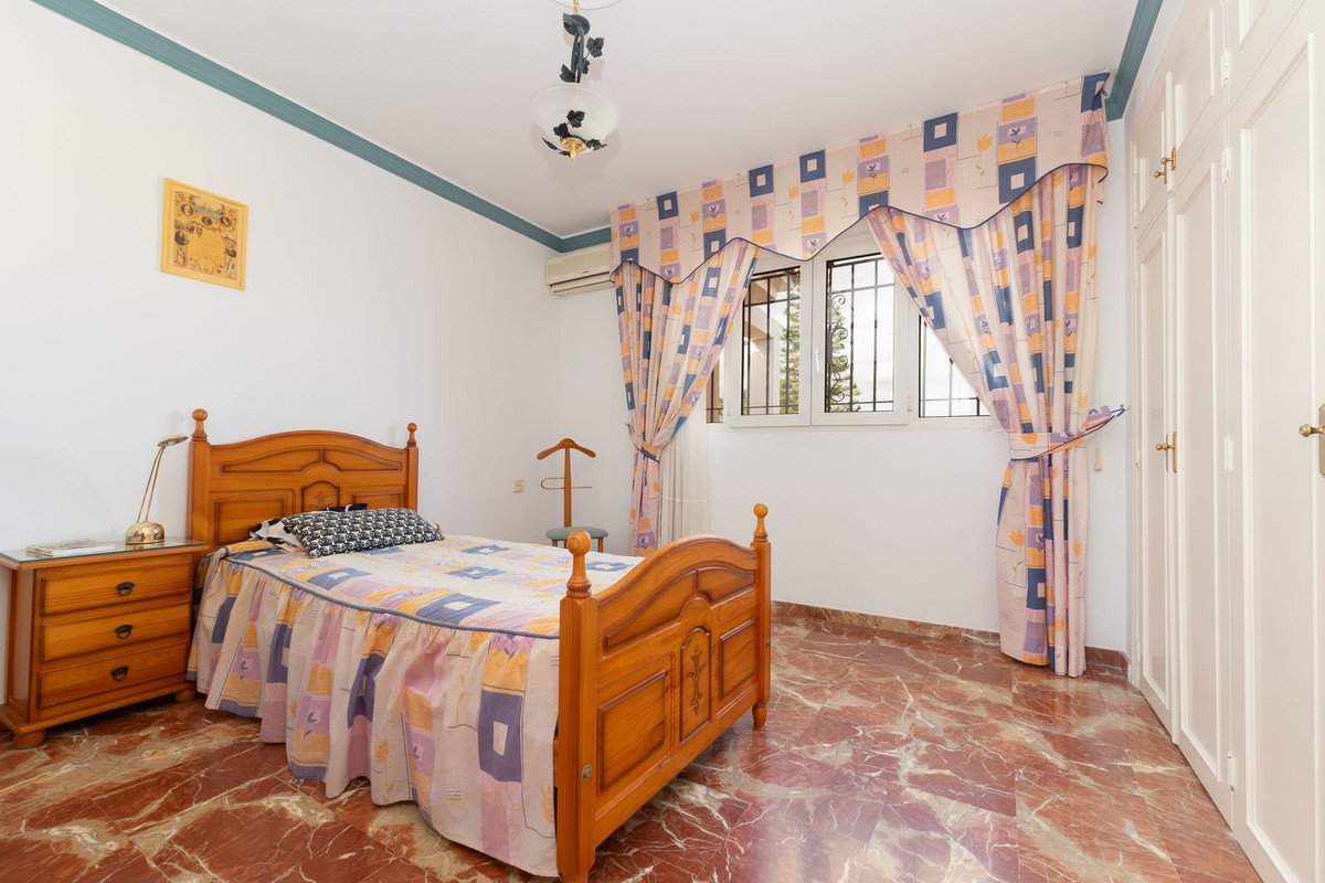 7 Bed Detached Villa in Alhaurín de la Torre