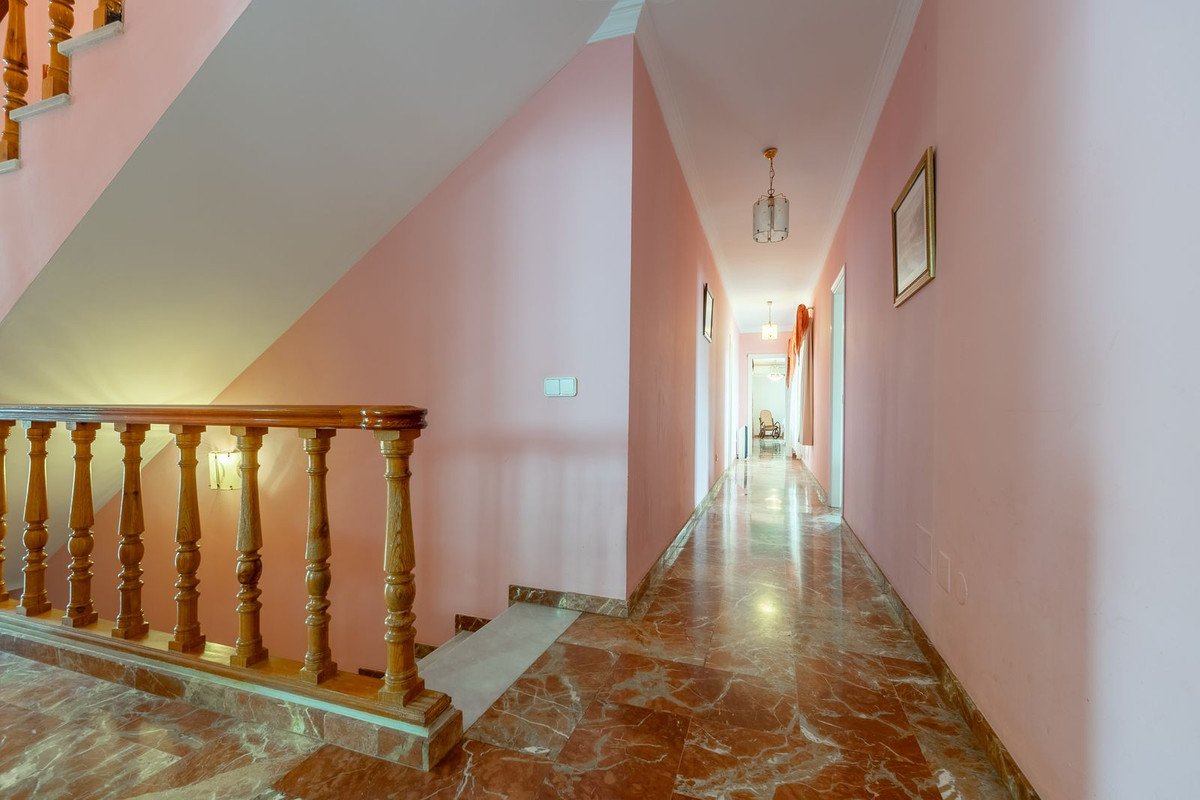 7 Bed Detached Villa in Alhaurín de la Torre