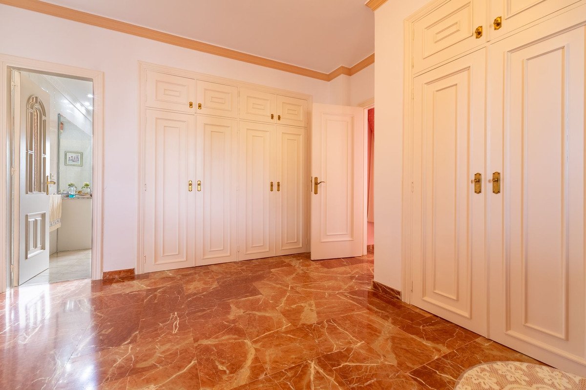 7 Bed Detached Villa in Alhaurín de la Torre