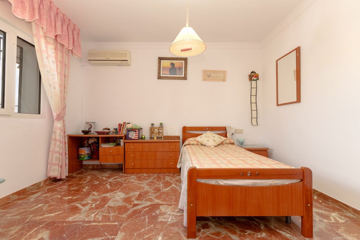 7 Bed Detached Villa in Alhaurín de la Torre